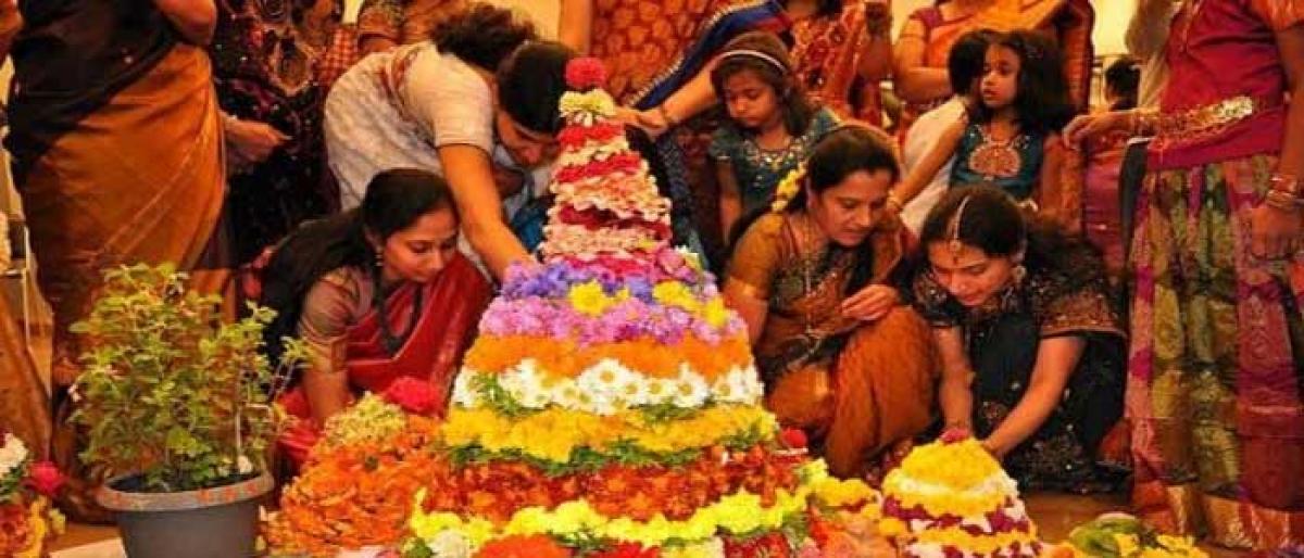 Guv, CM greet women on Bathukamma festival