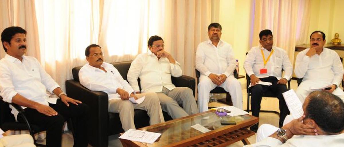 Sparks fly at Telangana TDP meeting