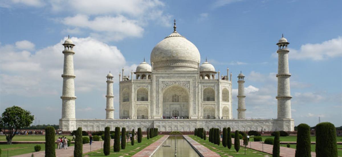 You can now buy Taj Mahal entry tickets 30 min before sunrise