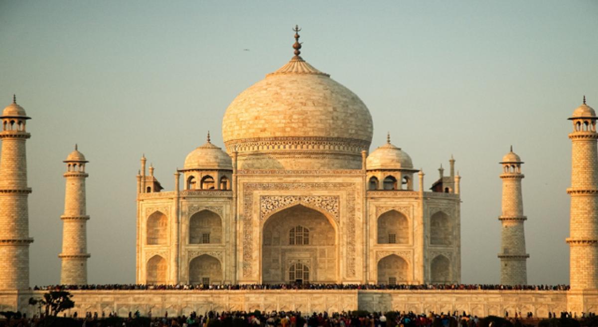 Beauty parlour touch-up discolouring Taj