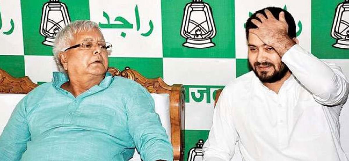 IRCTC hotels scam: CBI issues summons to Lalu Yadav, son Tejashwi