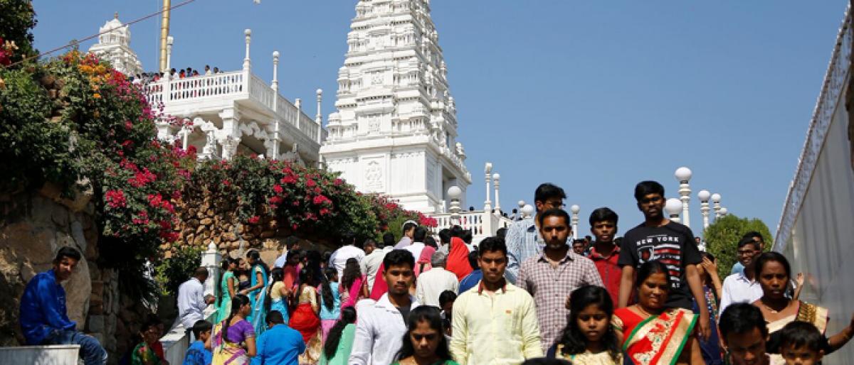 People throng temples ushering in New Year