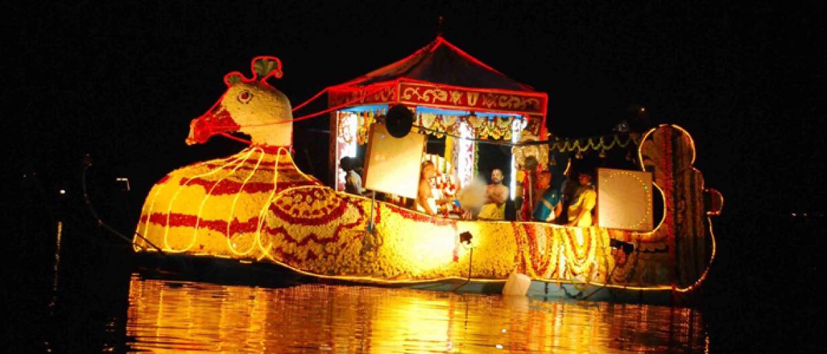 Bhadradri Lord’s celestial boat ride