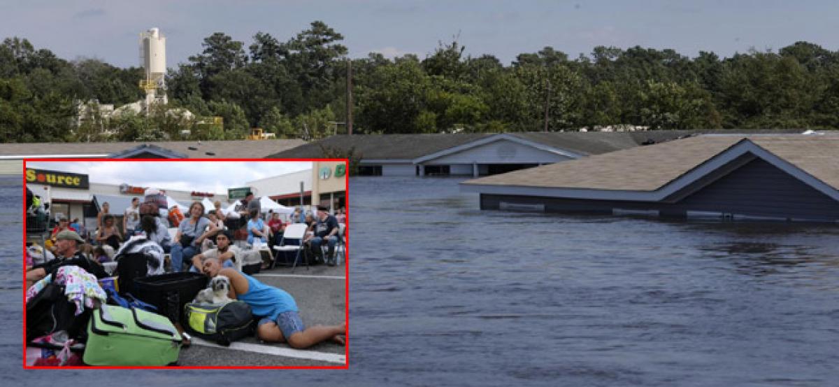 Texas crews search for survivors in wake of Harveys floods