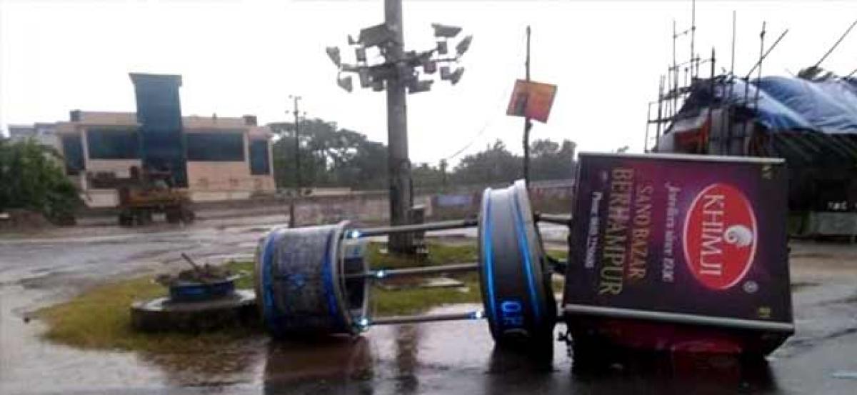 Cyclone Titli kills eight in Andhra Pradesh, causes widespread damage