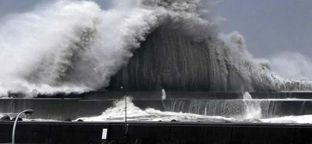 Strongest typhoon in 25 years, with wind speeds of 216 km/h hits Japan