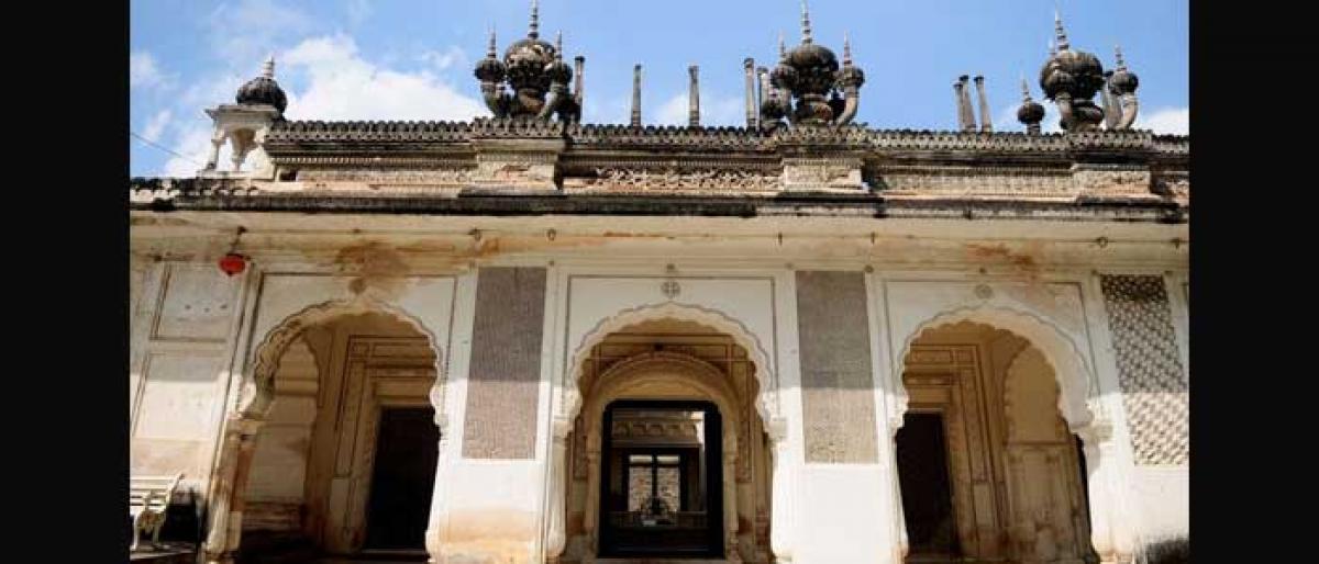 200 years on, Paigah tombs to get facelift