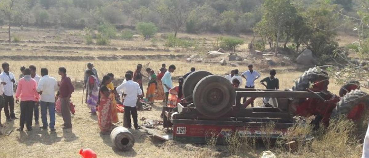 3 of a family killed, 6 hurt in tractor mishap in Wanaparthy district