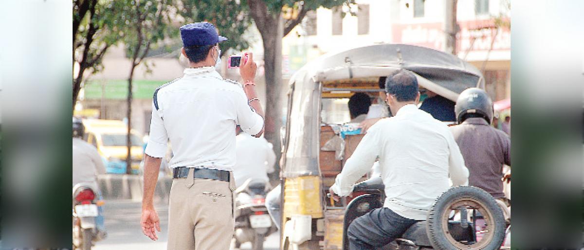 No place to park, yet cops on challan spree
