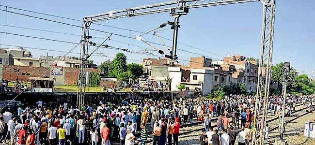 Train traffic resumes in Jammu after suspension due to Punjab farmers agitation
