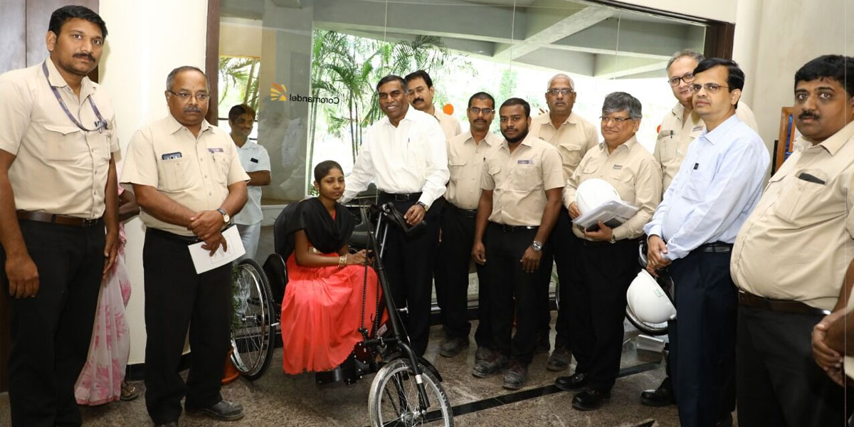 Tricycles, sewing machines distributed in kakinada