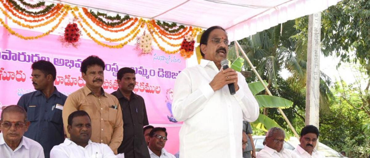 Irrigation is our govt top priority, asserts Tummala