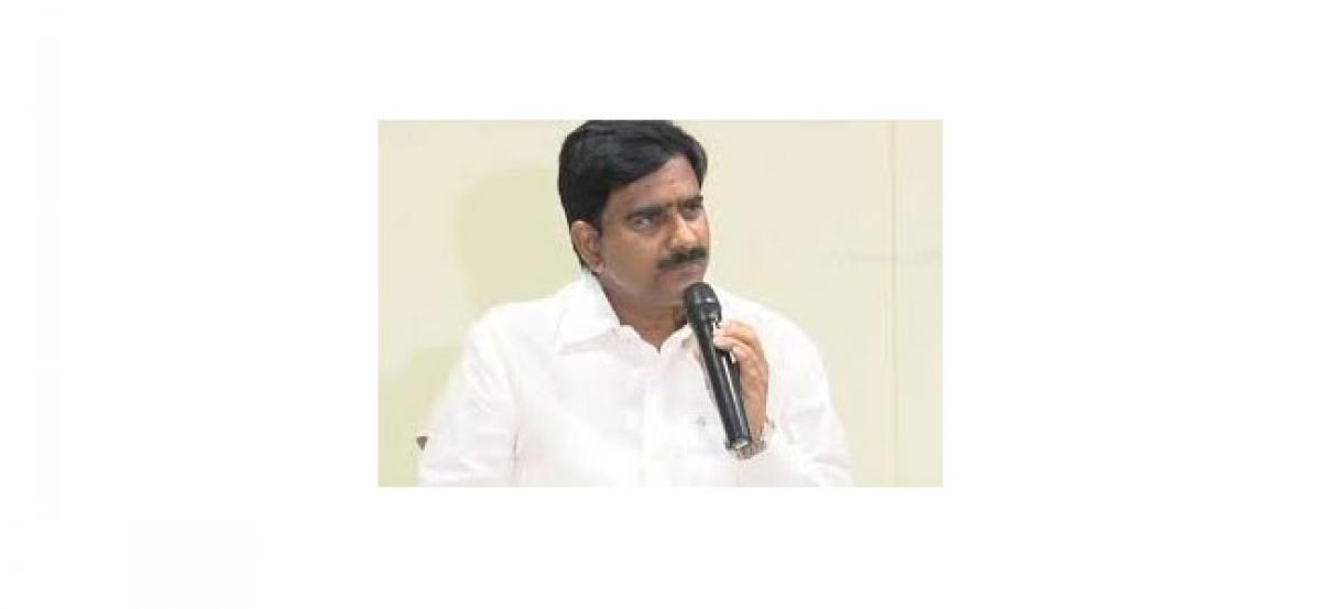 Jagan lacks knowledge on irrigation projects: Uma