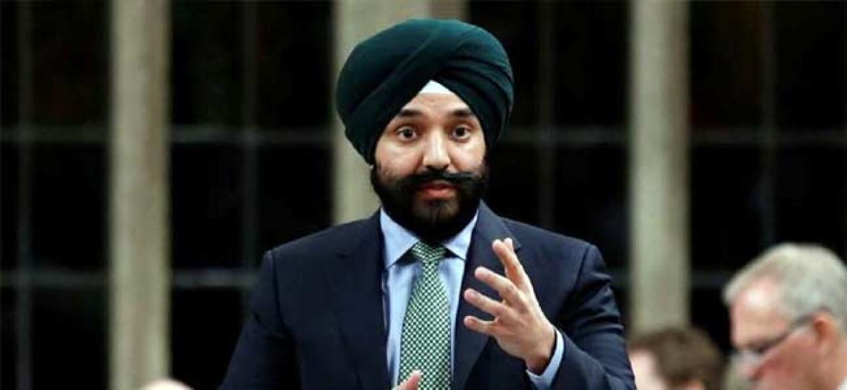 Canadian minister asked to take off turban at US airport