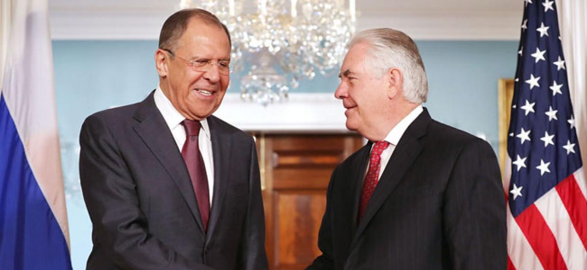 US removal of Russian flags unacceptable, Lavrov tells Tillerson