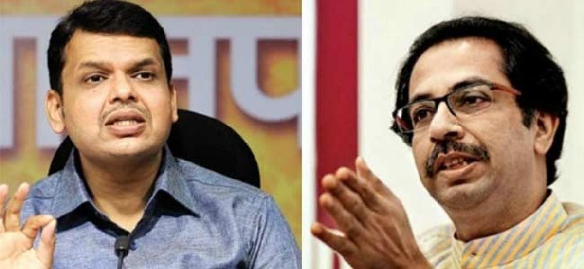 Uddhav Thackeray says Fadnavis govt good for nothing, demands separate home minister for state