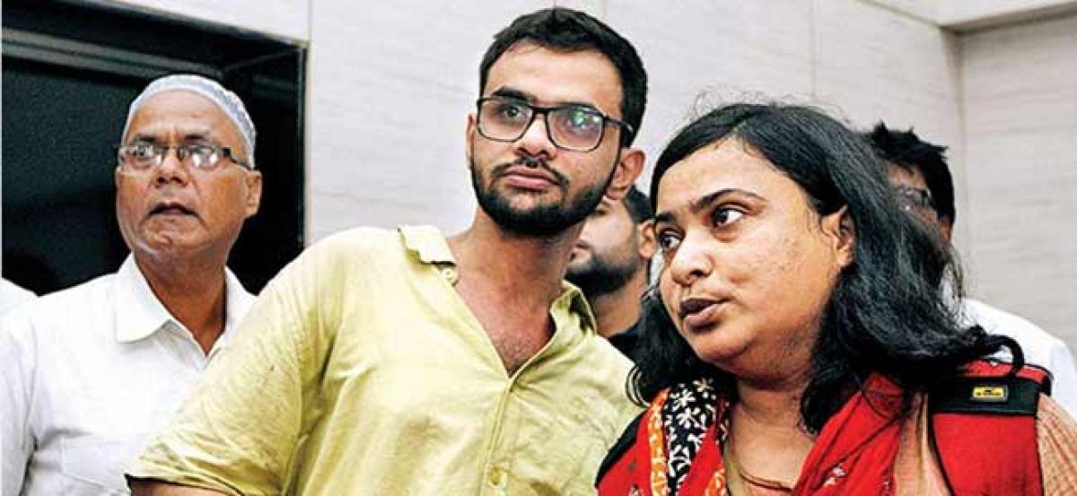 Court sends two men who attacked Umar Khalid to police custody