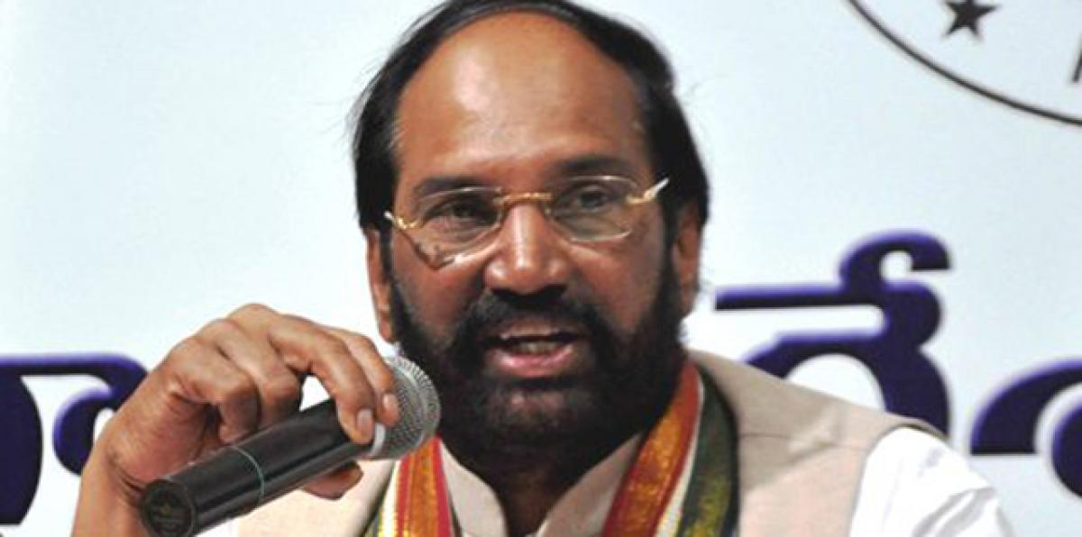 Bus yatra will expose govt failures: Uttam