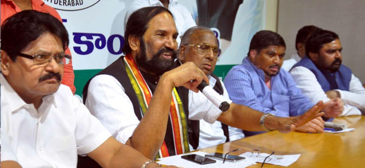 Uttam condemns TRS Govt for inaction in Nerella incident