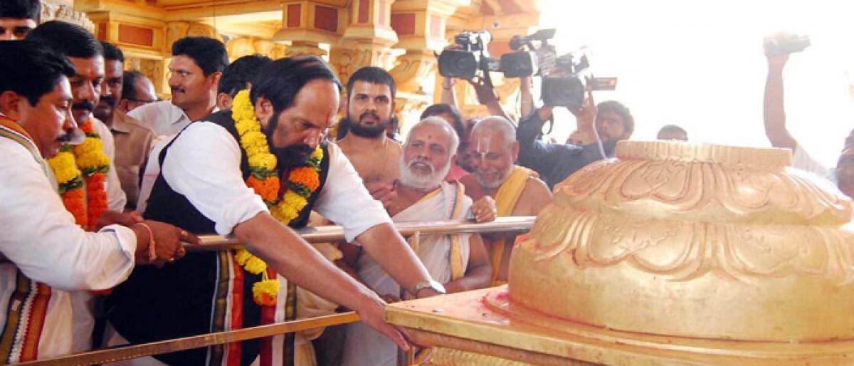Congress leaders seek Lord Rama blessings