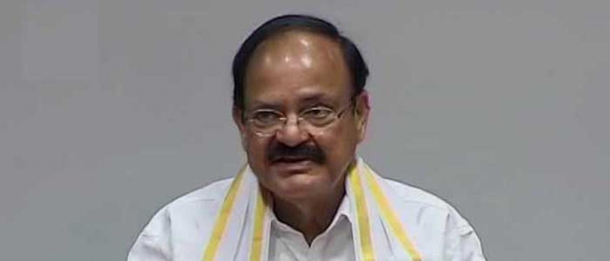 Prominent leaders call on Venkaiah Naidu