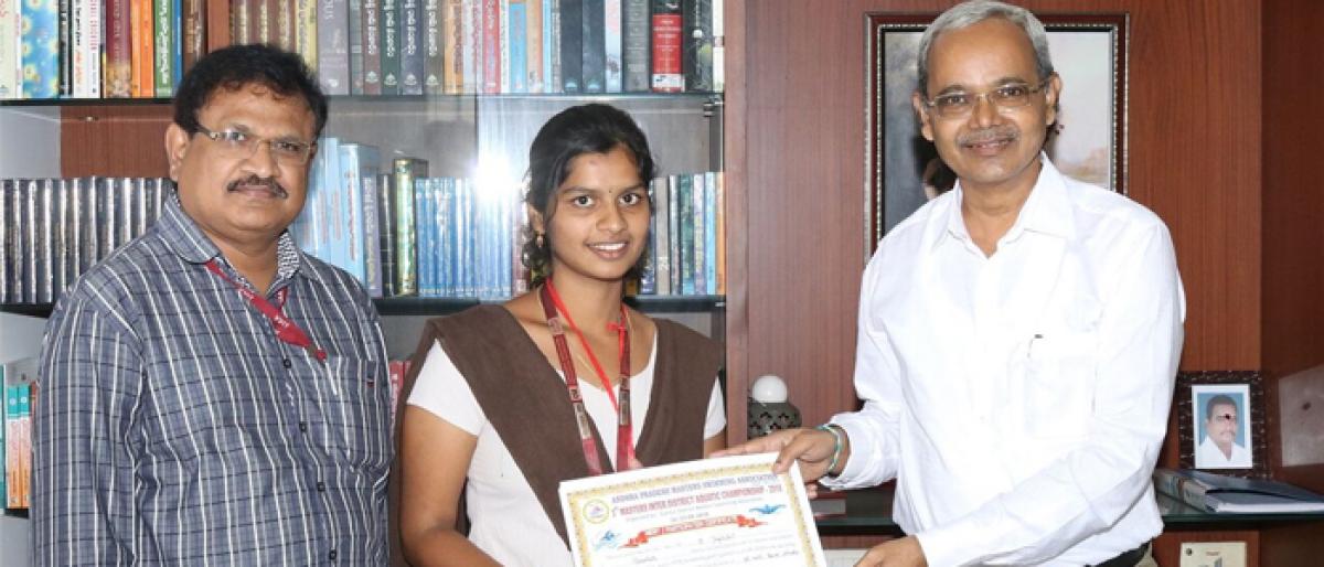 VVIT student  V Jayasri selected in swimming competitions at Nambur