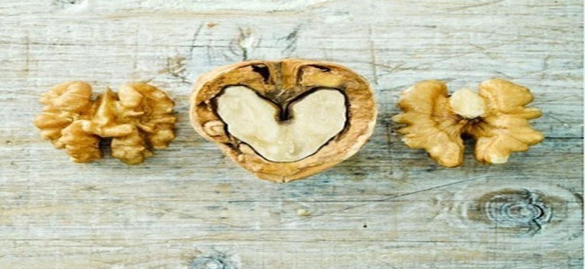 Gift your loved ones a healthy heart this Valentines Day with California Walnuts