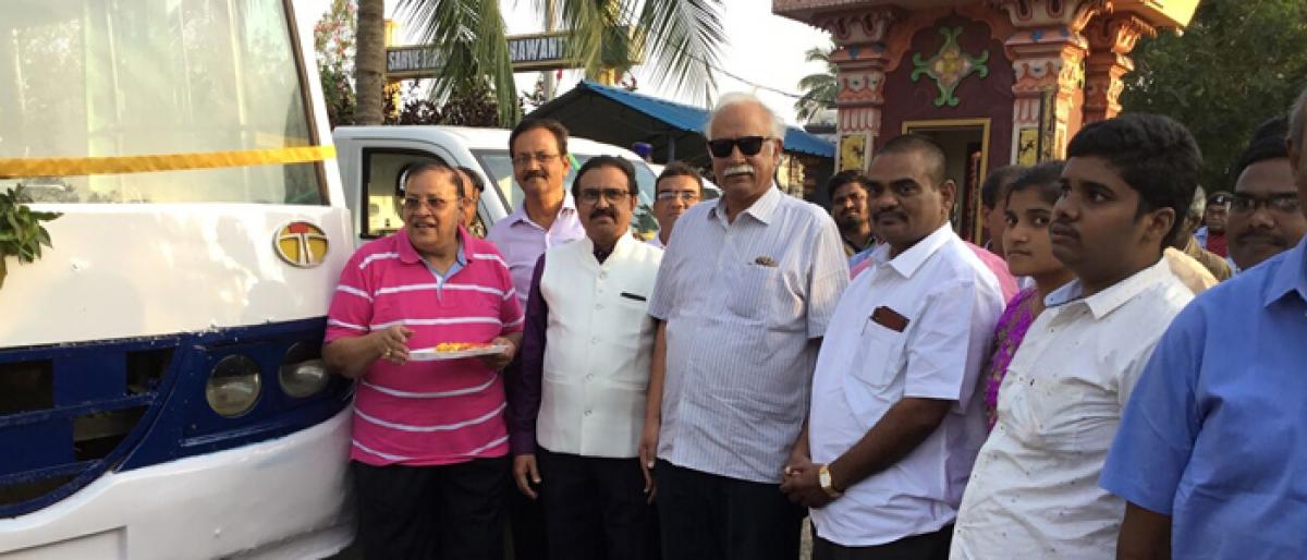 Trushul Group donates van & cash to Rotary Club