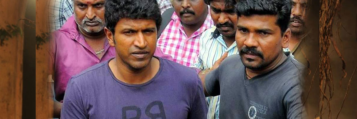 IT focuses on Kannada actors : Raids on Puneet Rajkumar and Rockline Venkateshs homes
