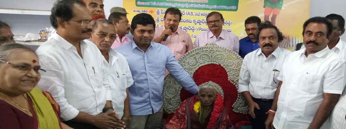 Kavali Ratna award to septugenarian woman athlete