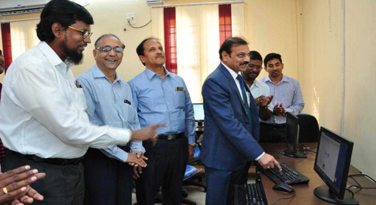 Andhra University Vice-Chancellor inaugurates two labs