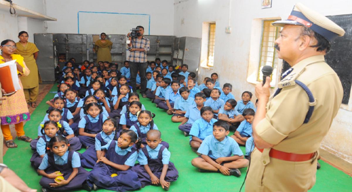 Founder-cop visits Child and Police project centre