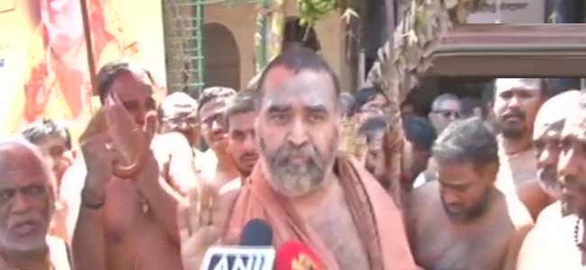 Vijayendra Saraswathi succeeds Jayendra Saraswathi as Kanchi Sankaracharya