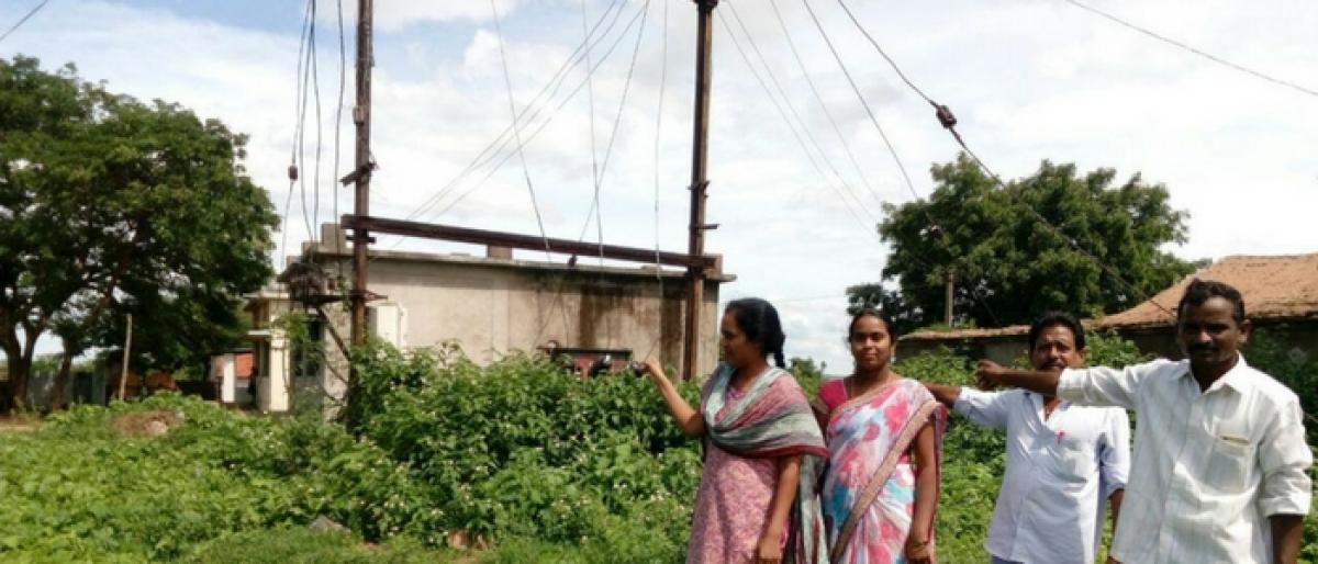 Dangling high tension lines leave people panicky