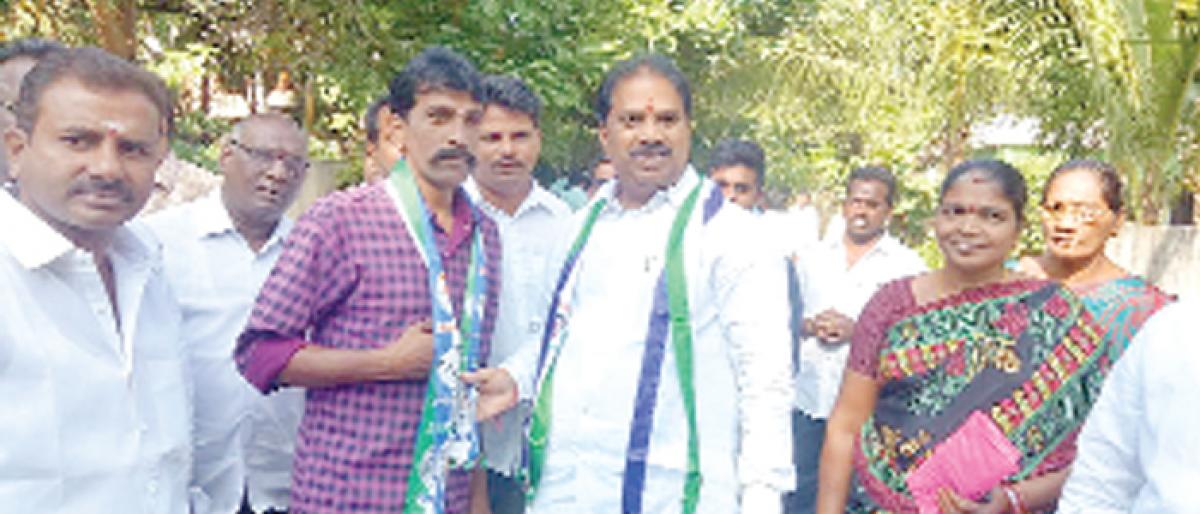 Malladi Vishnu campaigns in 21st division