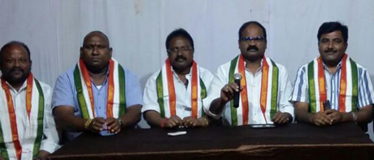 Warangal Congress threatens to obstruct KTR’s tour