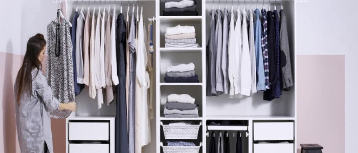 Keep your closet clutter free