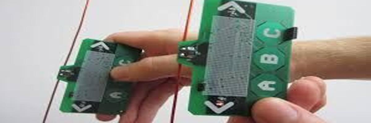 Wearable, battery-free device to measure light