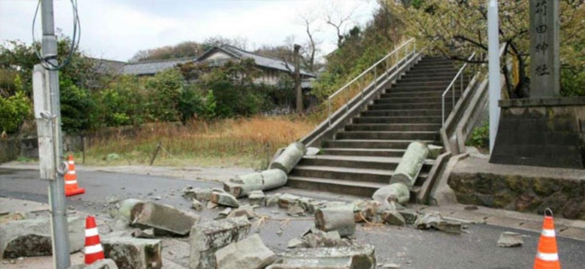 Five injured after quake hits Western Japan