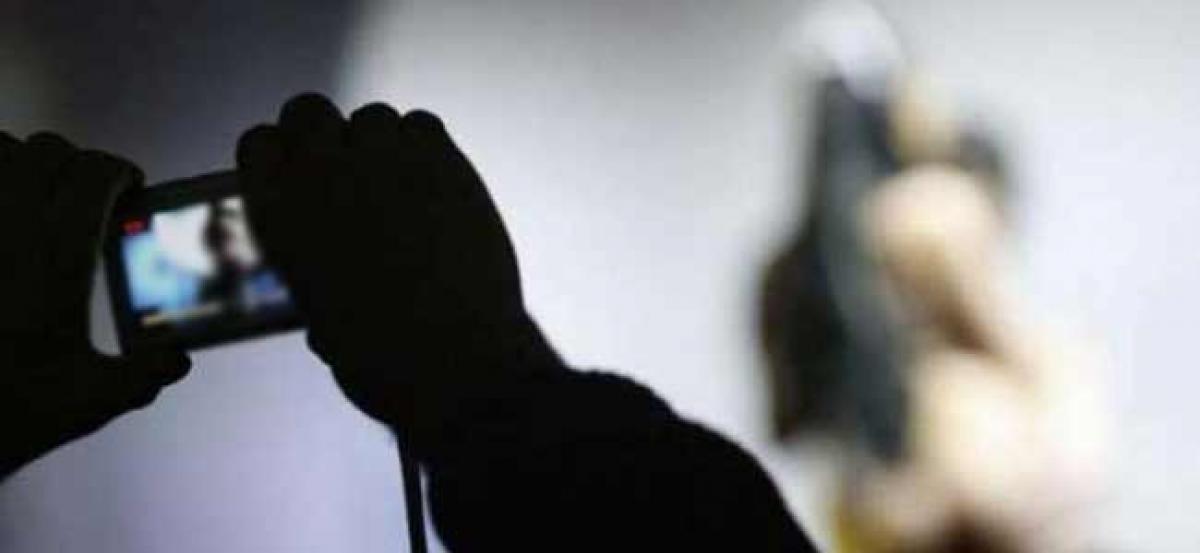 Youth held for sending obscene videos on WhatsApp