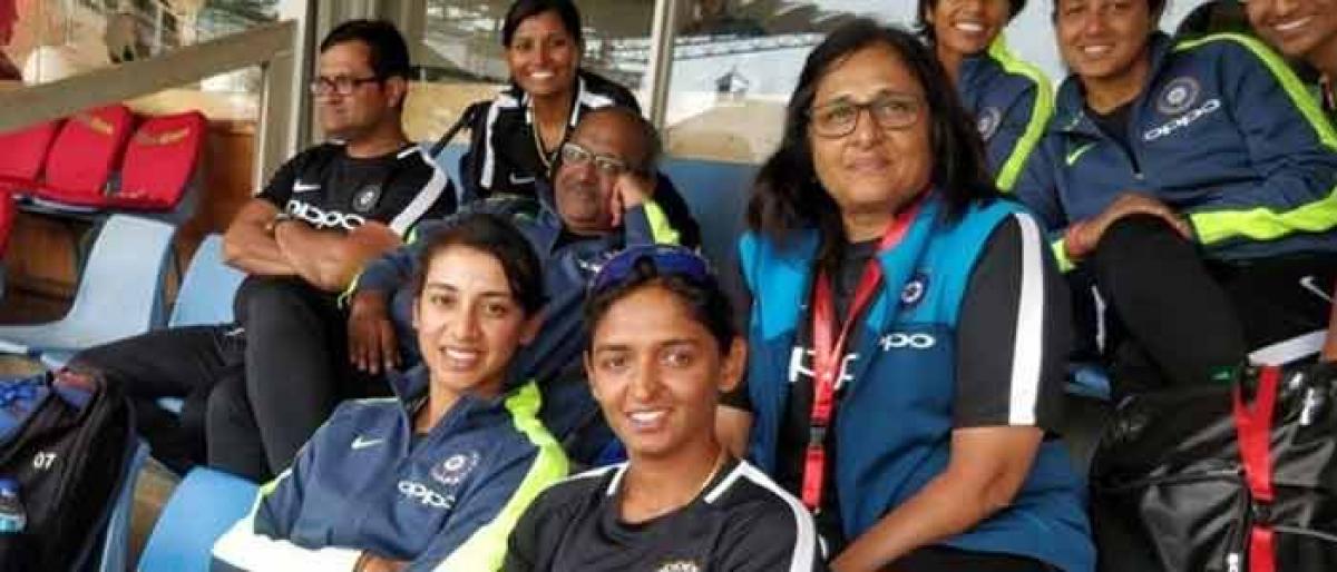 Double series win beckons Indian eves