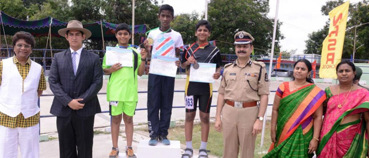 Bahushira, Rhia win skating titles