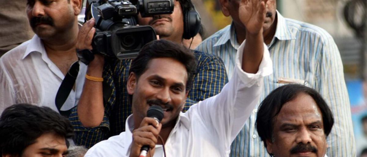 Chandrababu playing double game on SCS, alleges Jagan