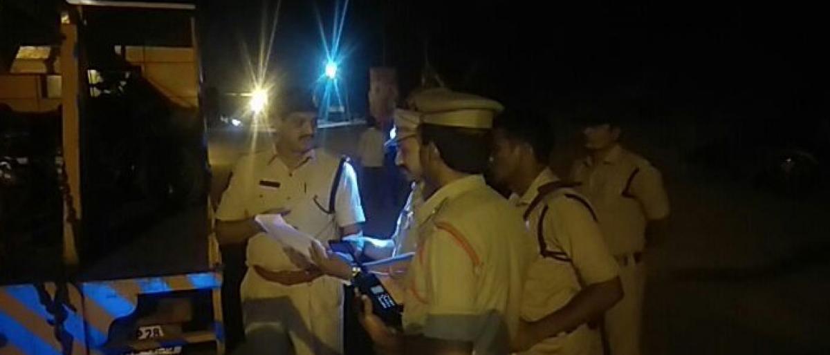 Police conduct cordon & search operation in Yadagirigutta