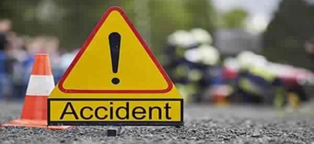 5 school children injured in bus accident in UP