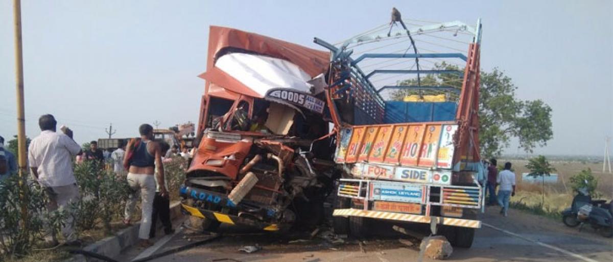 Accident in Nellore, 6 from Guntur die