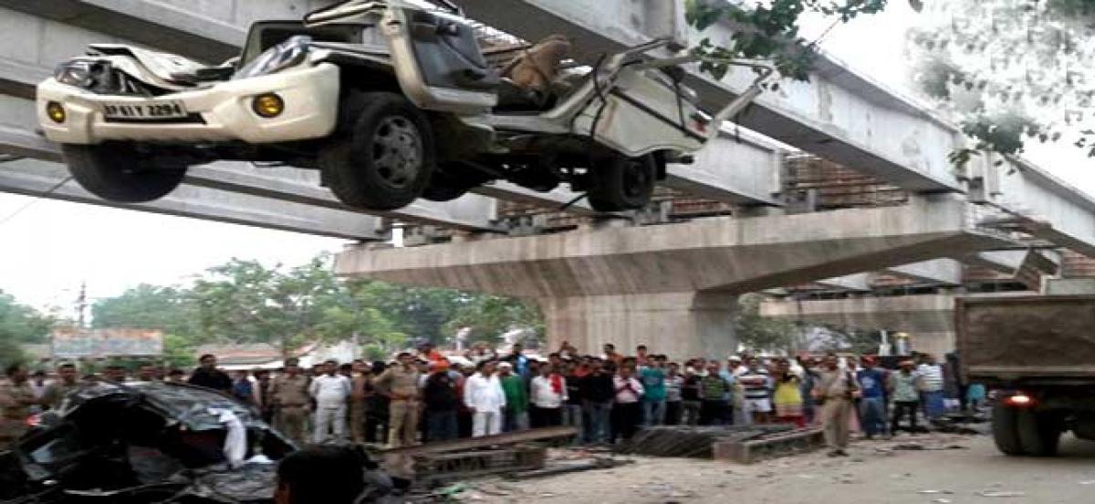 Varanasi flyover collapse: FIR registered against concerned contractors