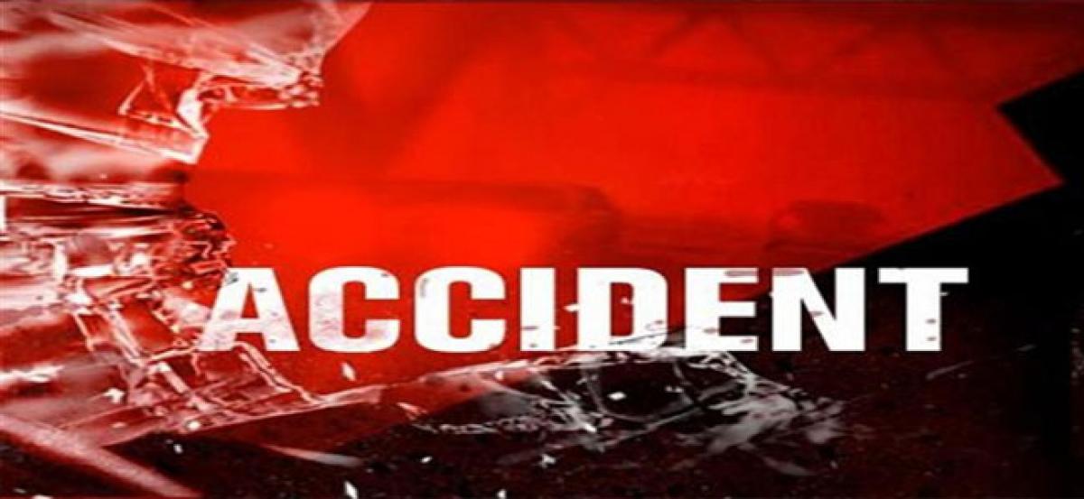 Four killed as lorry hits auto