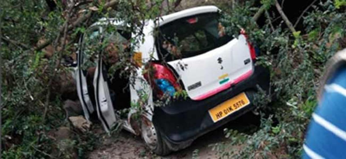 Miraculous escape for tourists in Himachal accident
