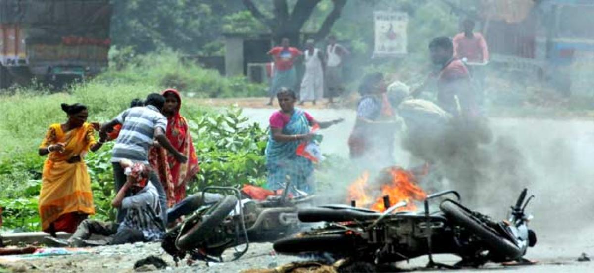 Panchayat poll violence: Centre says first report sketchy, asks Bengal govt to send another